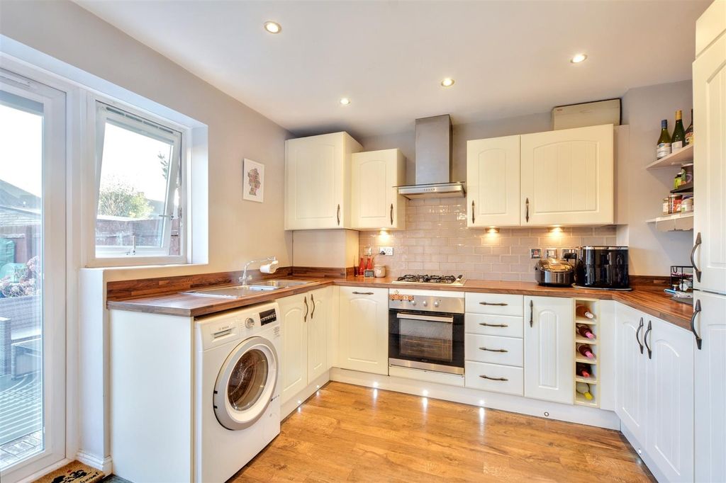 Property photo 2 of 16 Kitchen_1.Jpeg