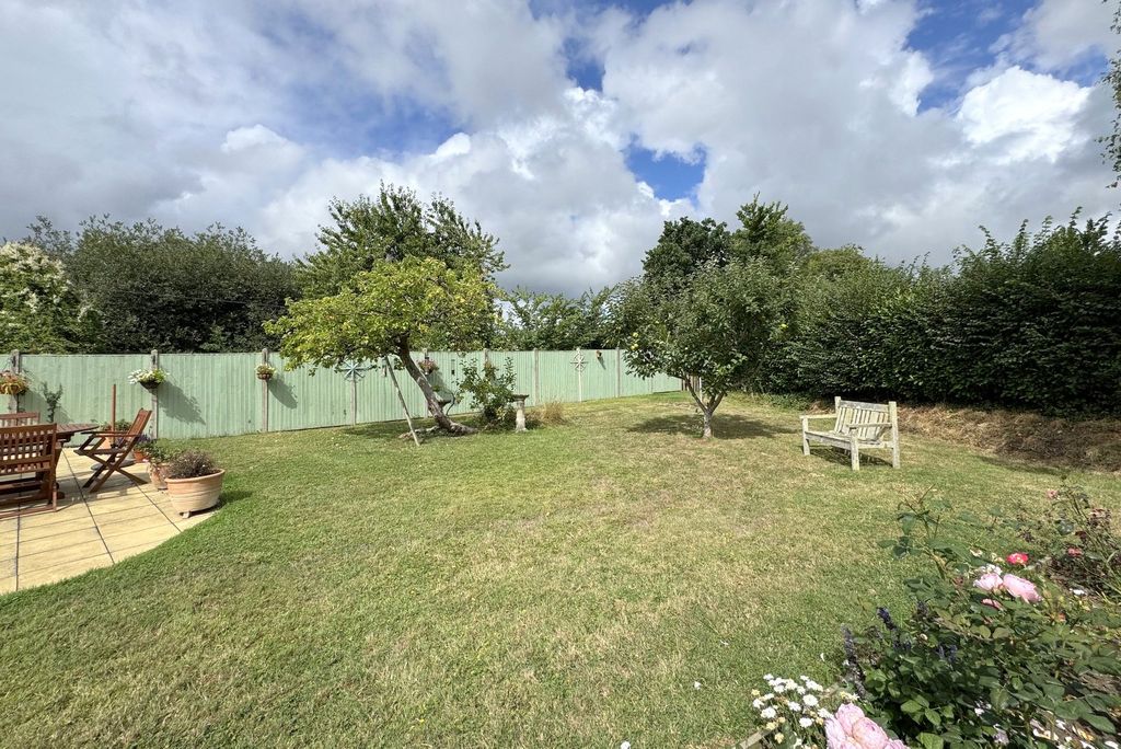 Property photo 2 of 18 Picture No. 21