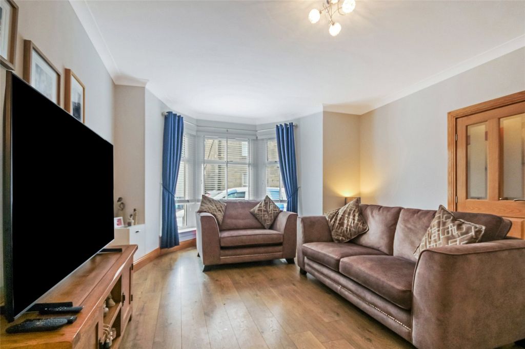 Property photo 2 of 21 Picture No. 02