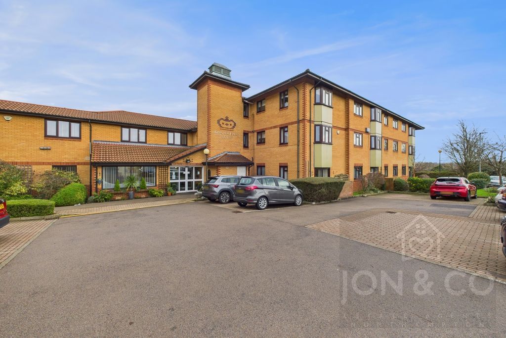 Property photo 2 of 11