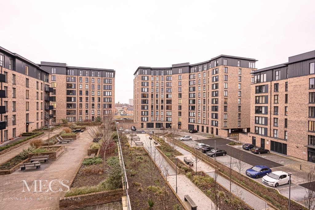 Property photo 1 of 9 3358381