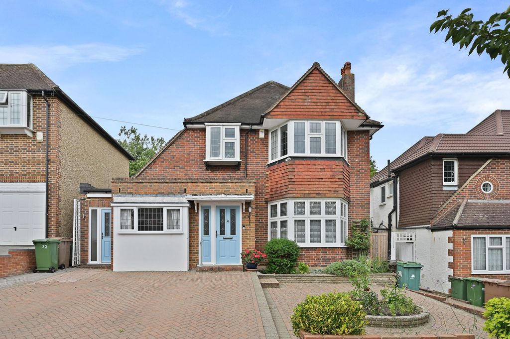 Property photo 1 of 11