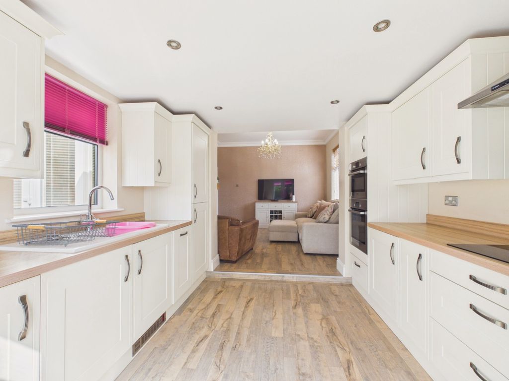 Property photo 3 of 36 4863057