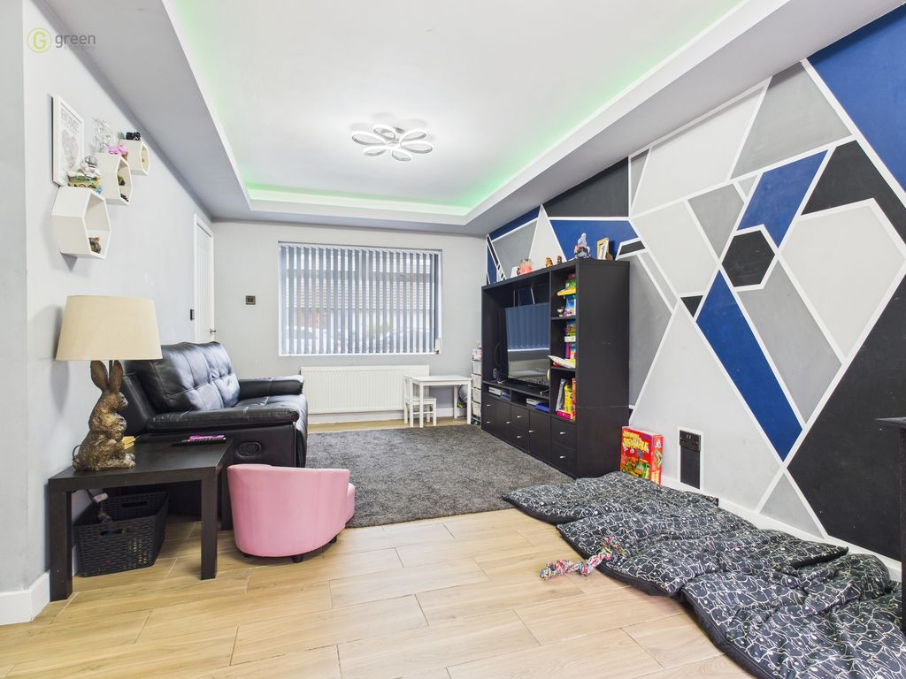 Property photo 2 of 27 Cam01332G0Pr0637Still001