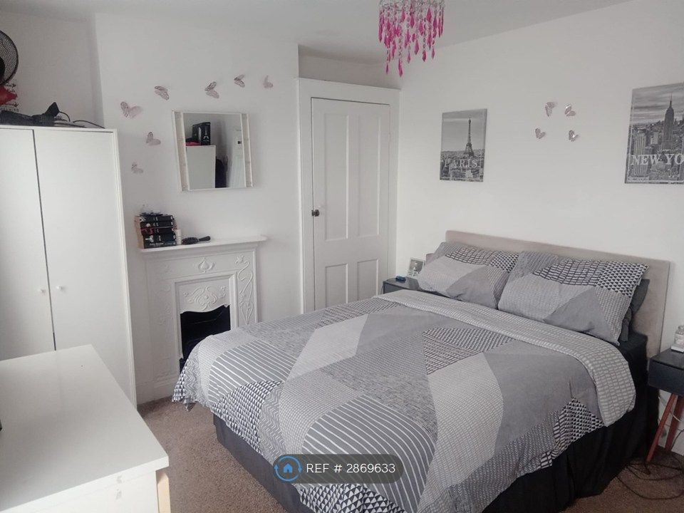 Property photo 3 of 4