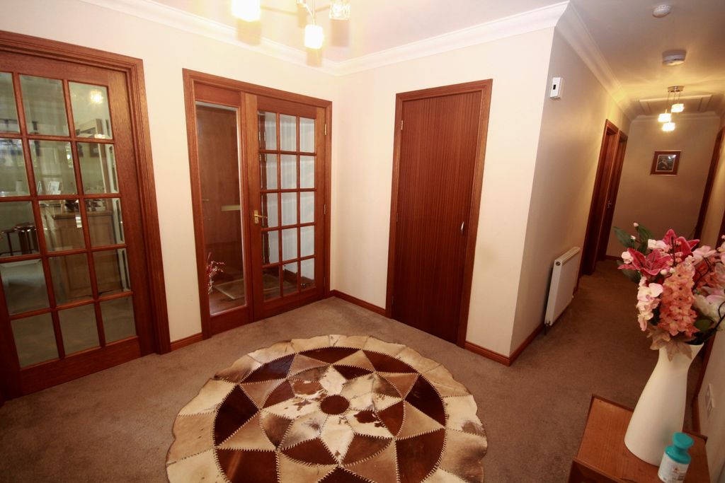 Property photo 3 of 30