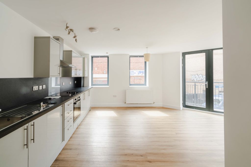 Property photo 1 of 12 5