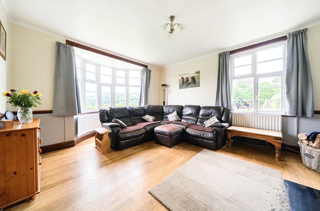 Property photo 3 of 33 Picture No. 06