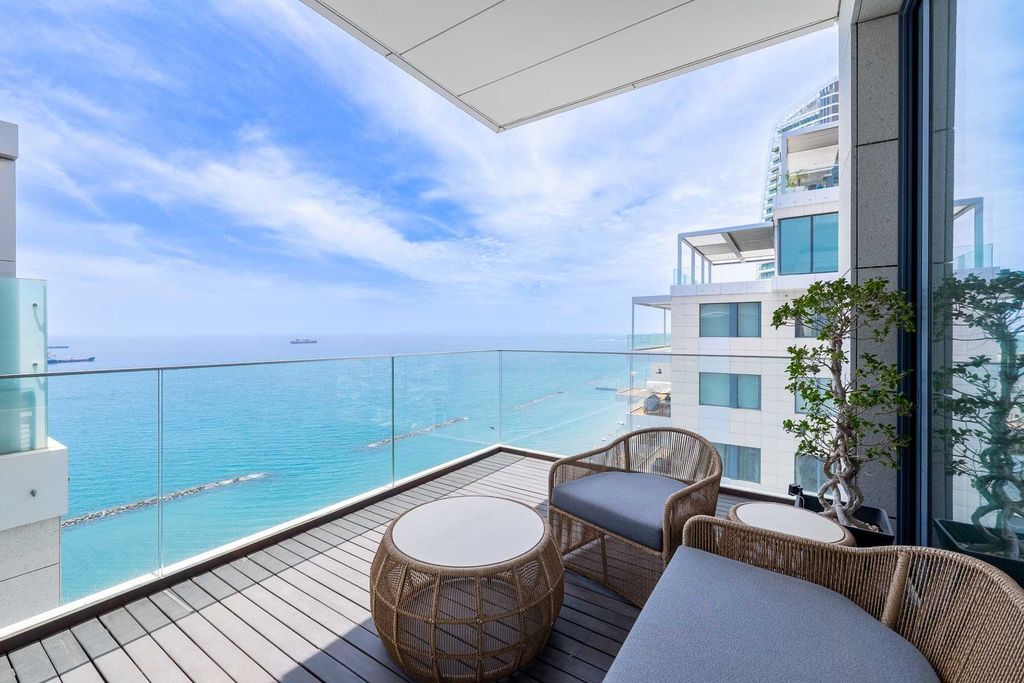 Property photo 1 of 30