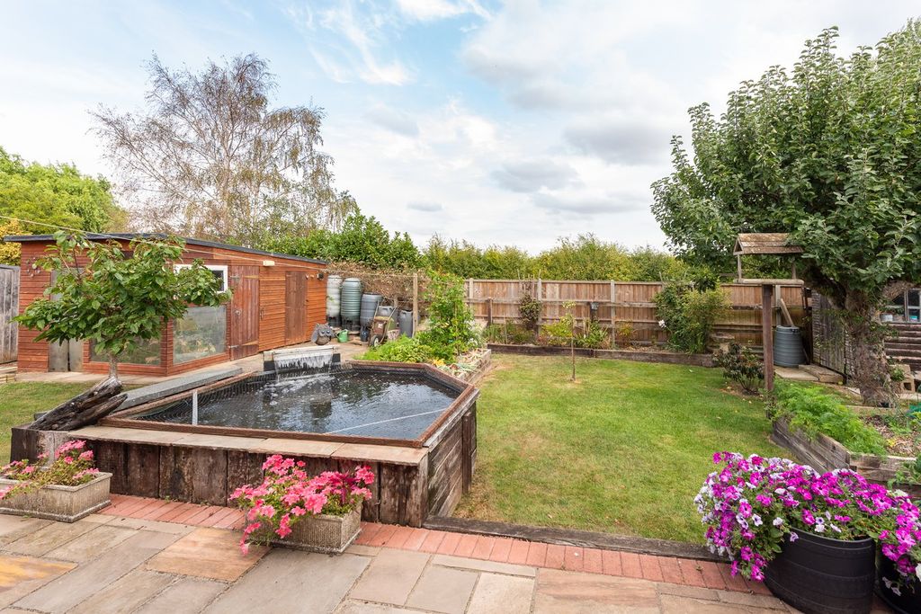Property photo 3 of 32
