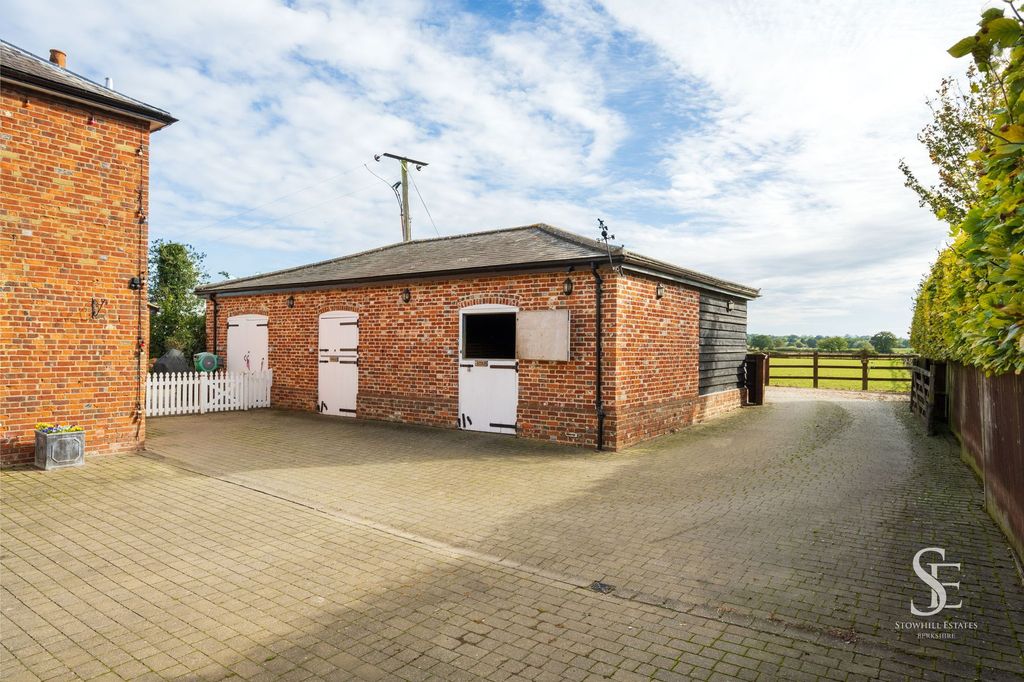 Additional image 24 of 5 bed detached house for saleBuck Farm House, Howe Lane, Binfield RG42