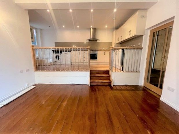 Property photo 3 of 13 Image