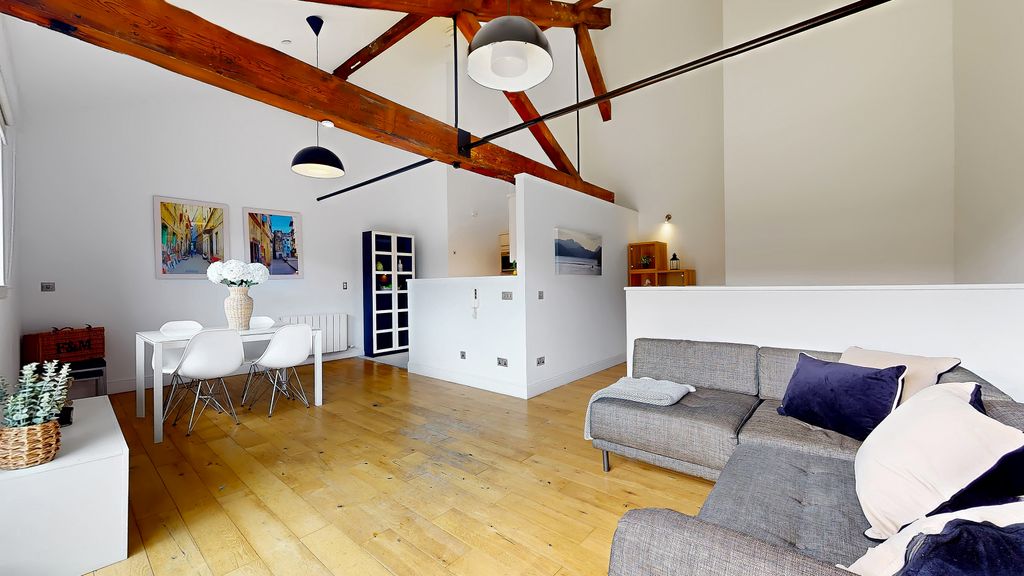 Property photo 2 of 39 32-Print-49 Derby Street Flat 2.4_47