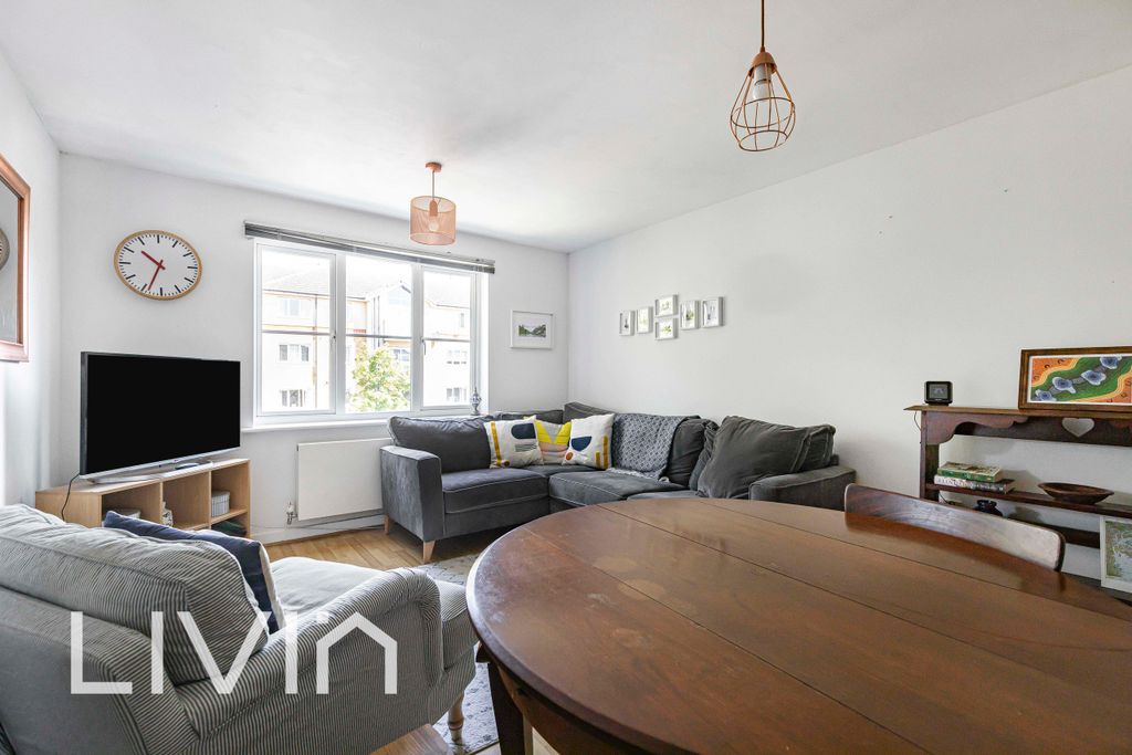 Property photo 3 of 15 025A9677