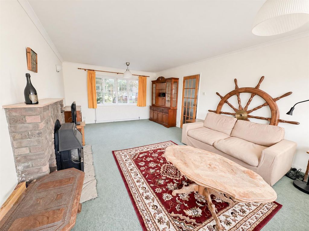 Property photo 3 of 24