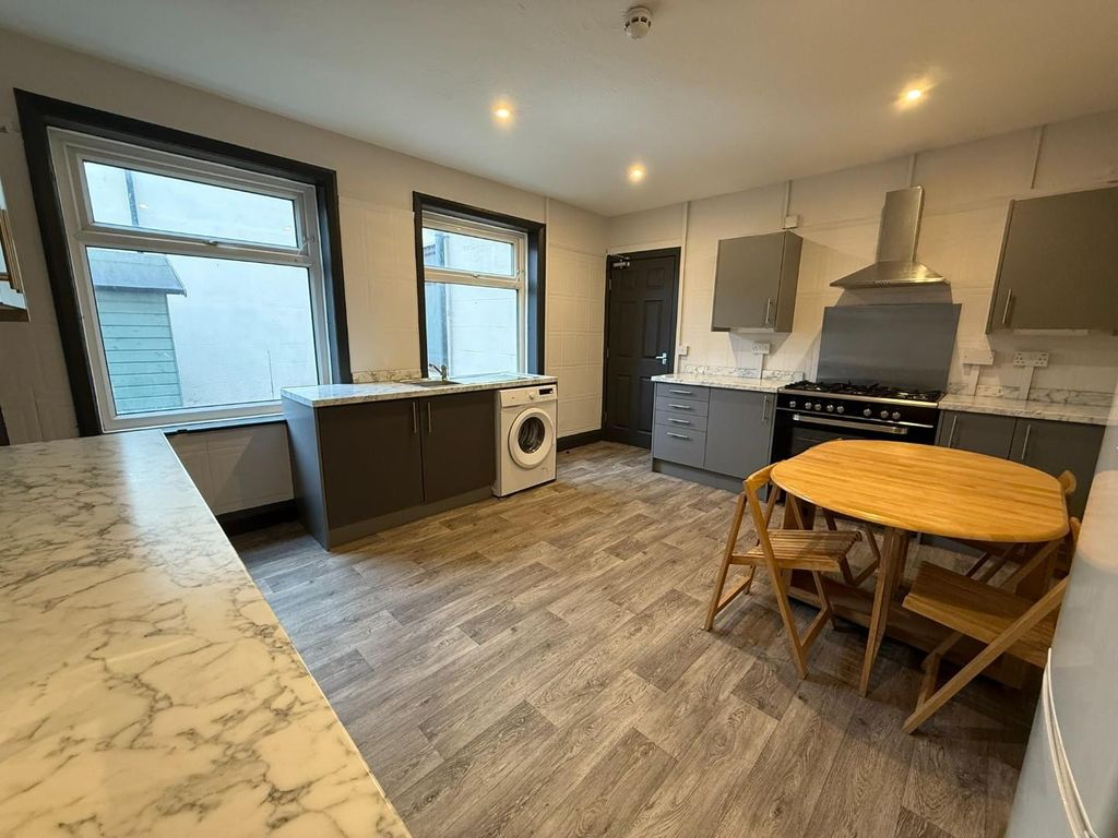 Property photo 3 of 13 Img_0059.Jpeg