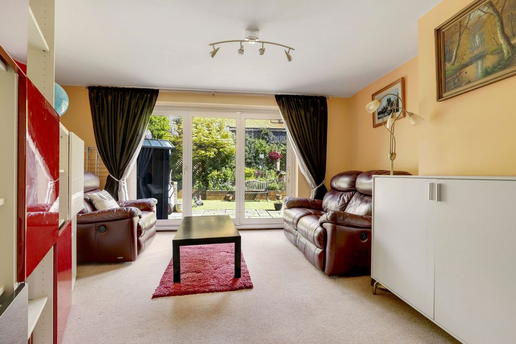 Property photo 3 of 22