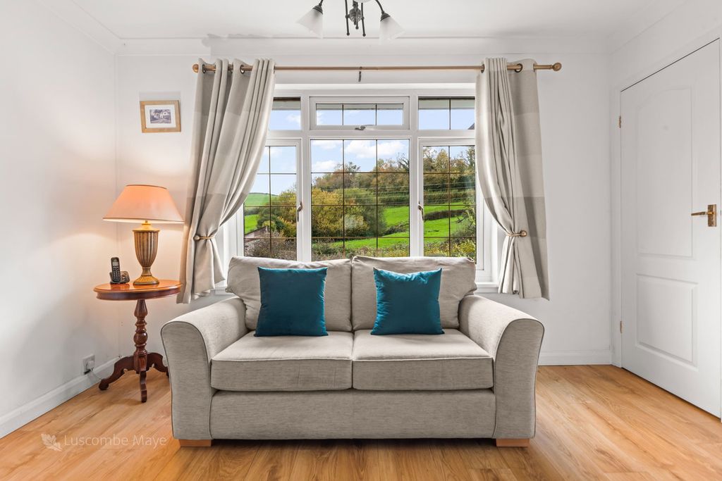 Property photo 3 of 26