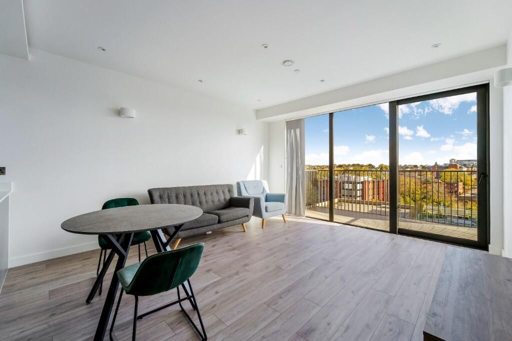 Property photo 1 of 9