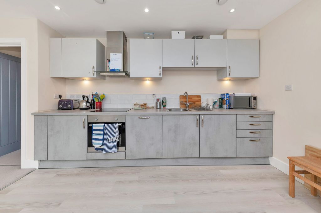 Additional image 7 of 1 bed flat for saleMilton Road, Lovell Lodge CB4