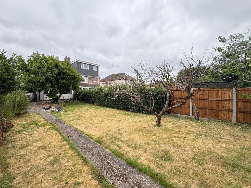 Property photo 3 of 31
