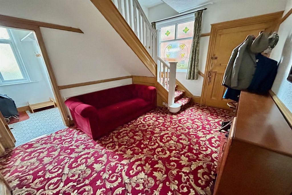 Property photo 2 of 15 Entrance Hallway