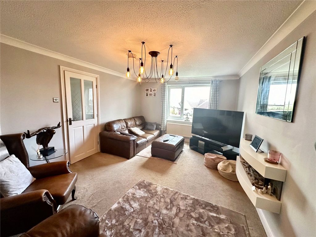 Property photo 2 of 12 Picture No. 19