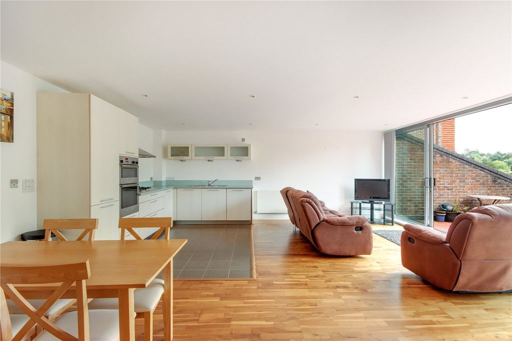 Property photo 1 of 8 Sitting/Dining Rm