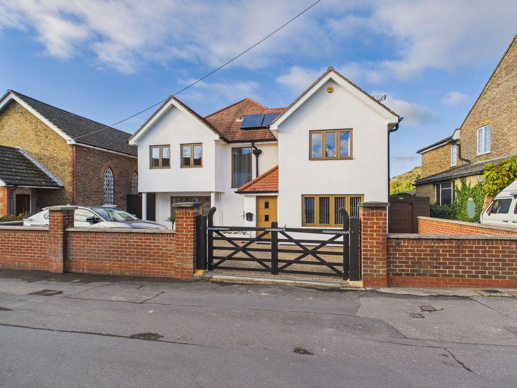 Property photo 1 of 25