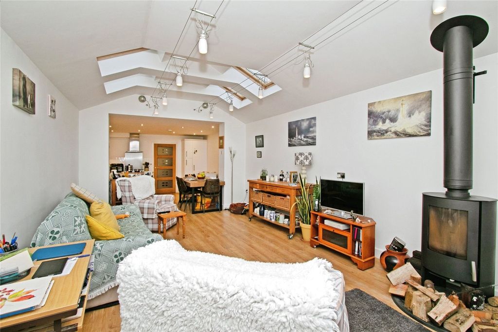 Property photo 2 of 44 Lounge Area