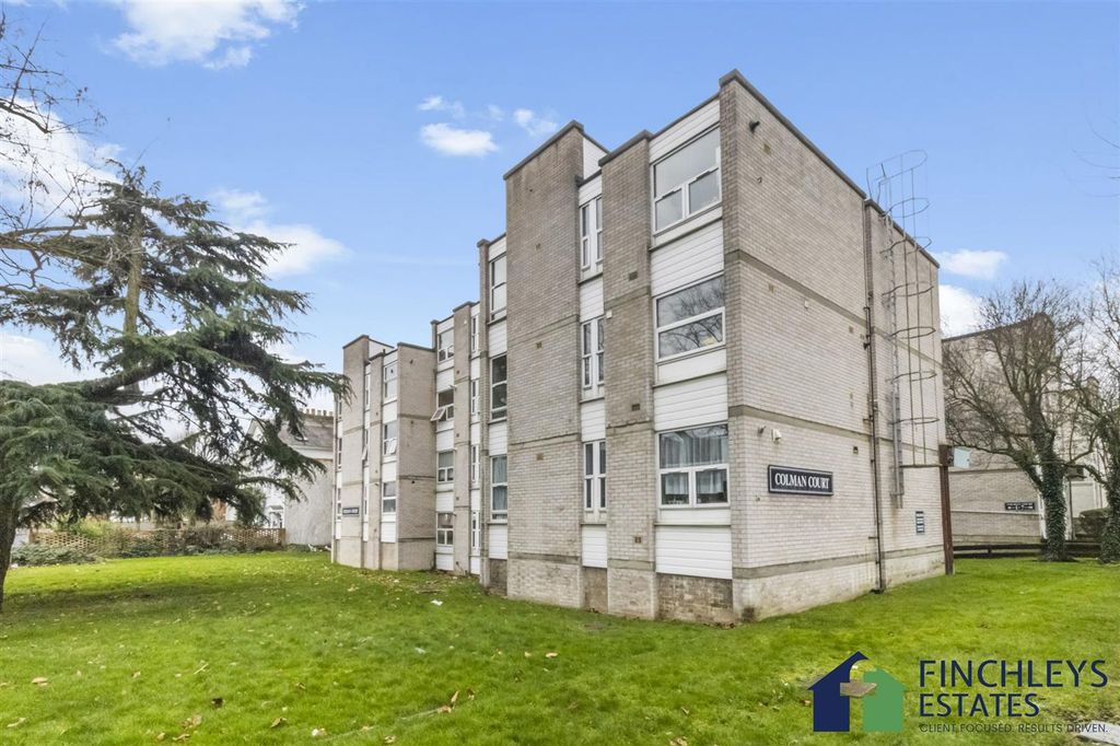 Property photo 1 of 9