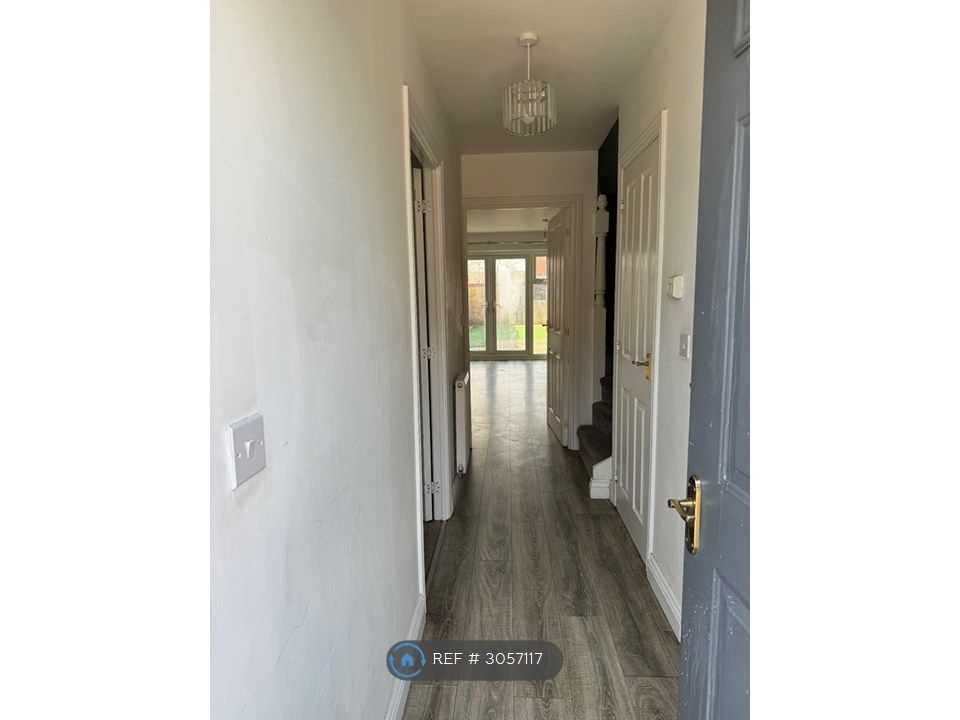 Property photo 2 of 29 Hallway