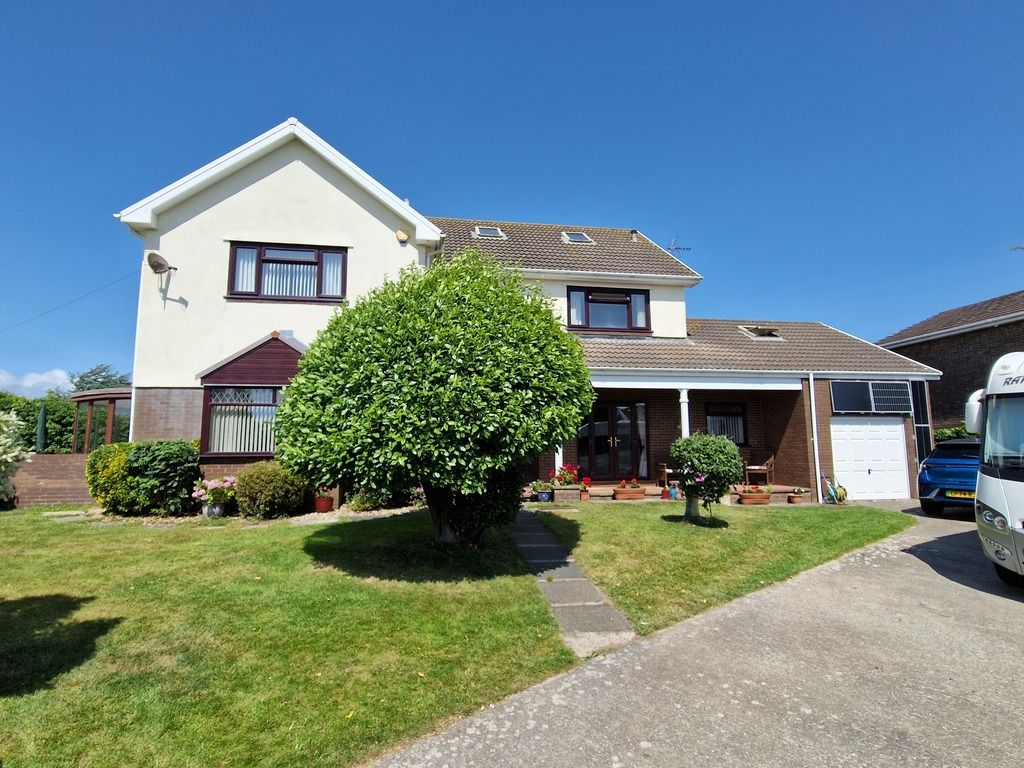 Property photo 1 of 40
