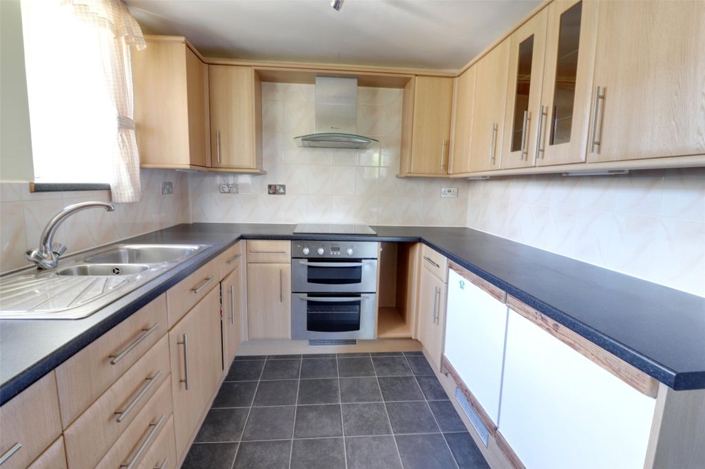 Property photo 2 of 13 Picture No. 02