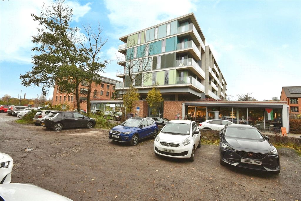 Property photo 1 of 13 External
