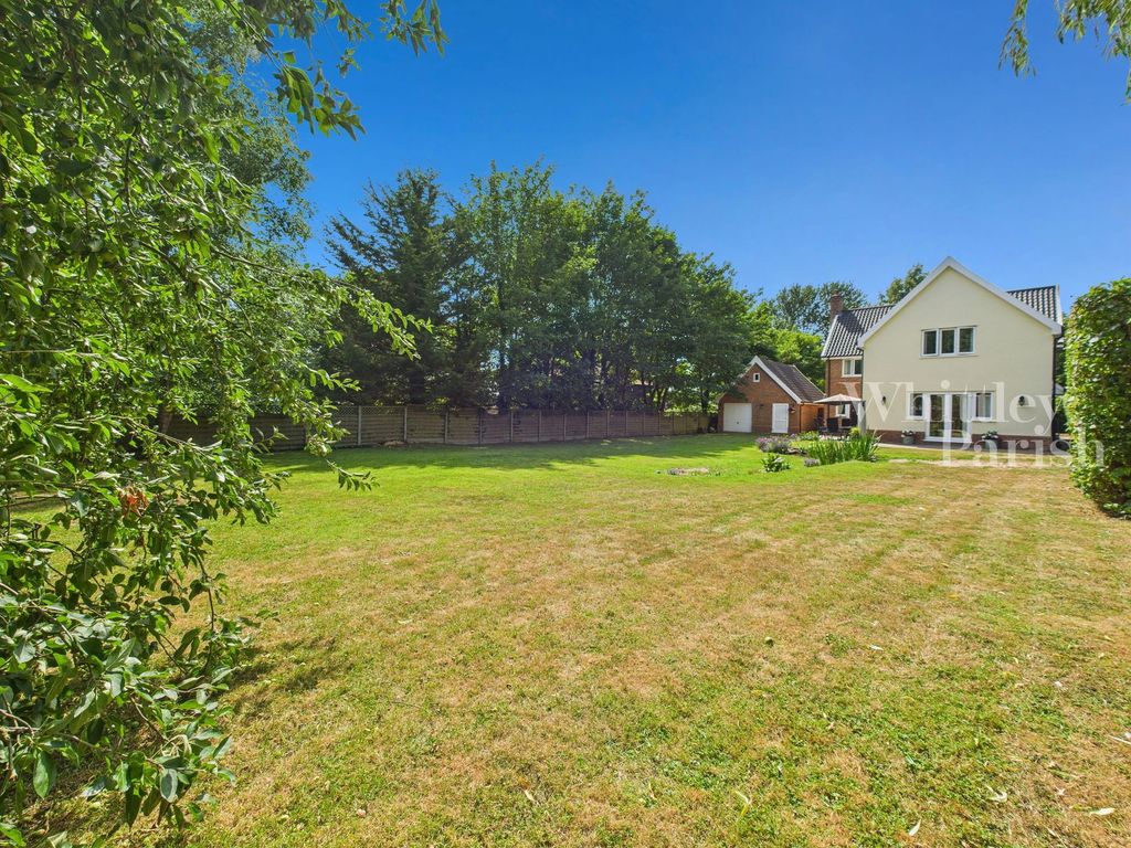 Property photo 2 of 25