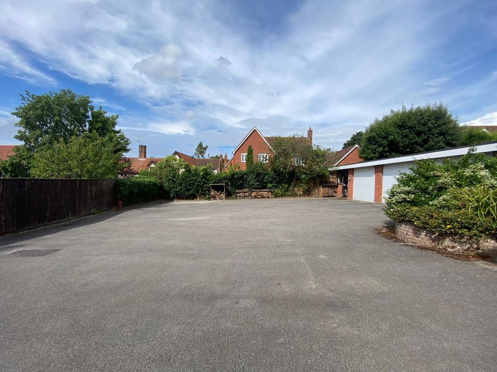 Property photo 2 of 6 Photo #2