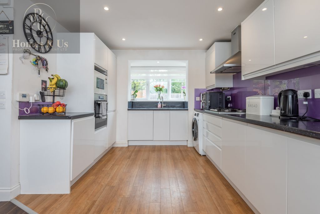 Property photo 3 of 15 03-2_Western_Terrace_Da1_3Ay