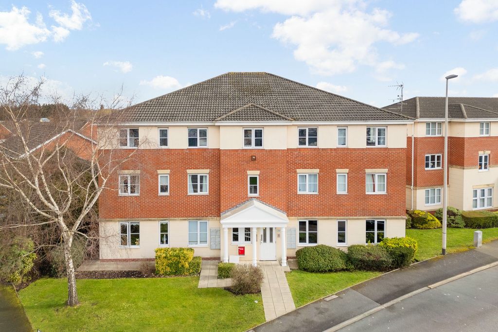 Property photo 1 of 17