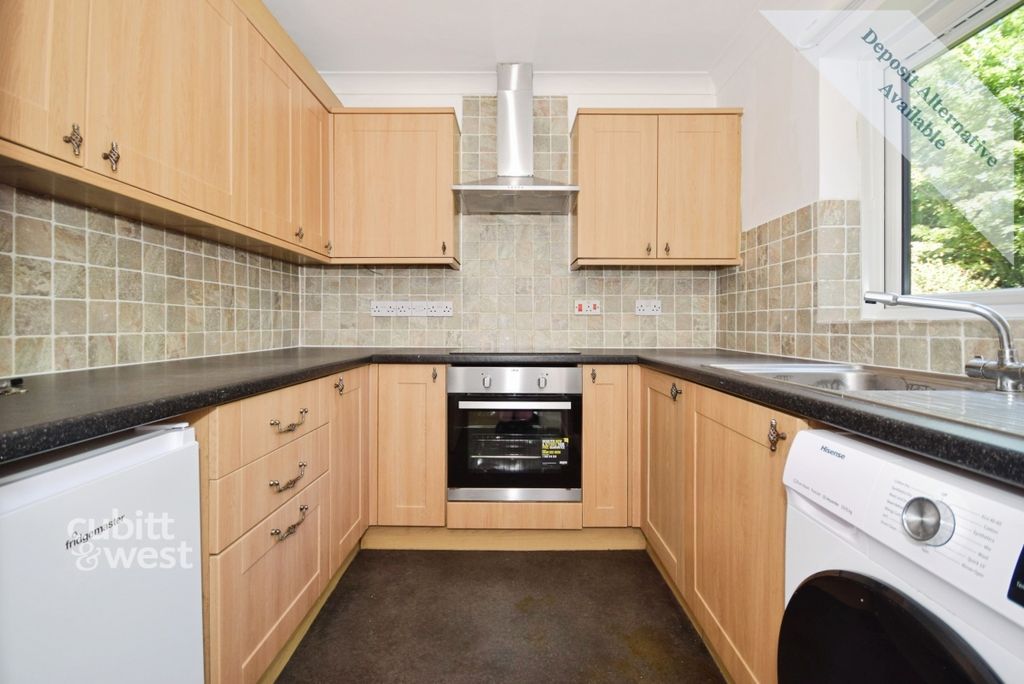 Property photo 2 of 10 Kitchen