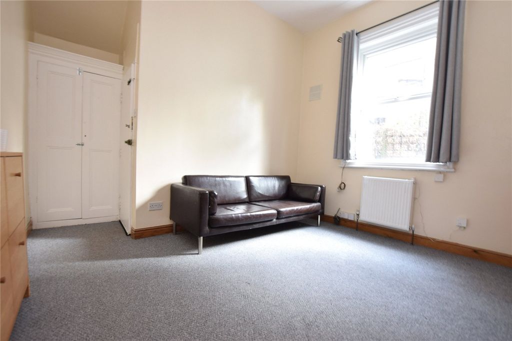 Property photo 2 of 7 Picture No. 18