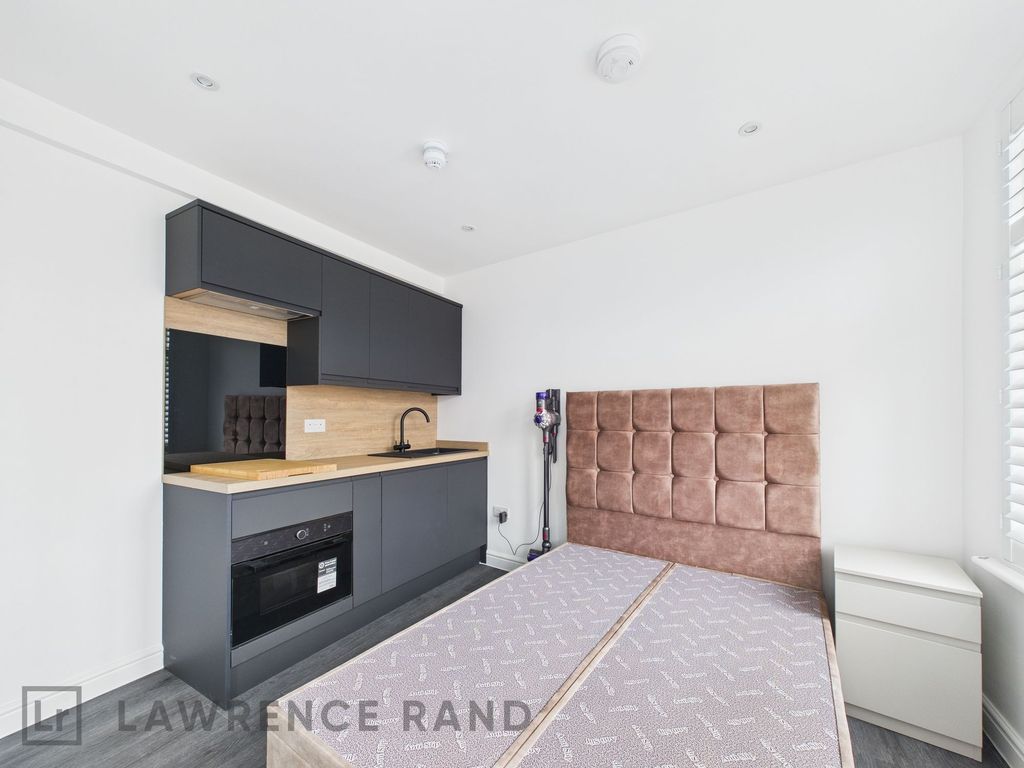 Property photo 1 of 4