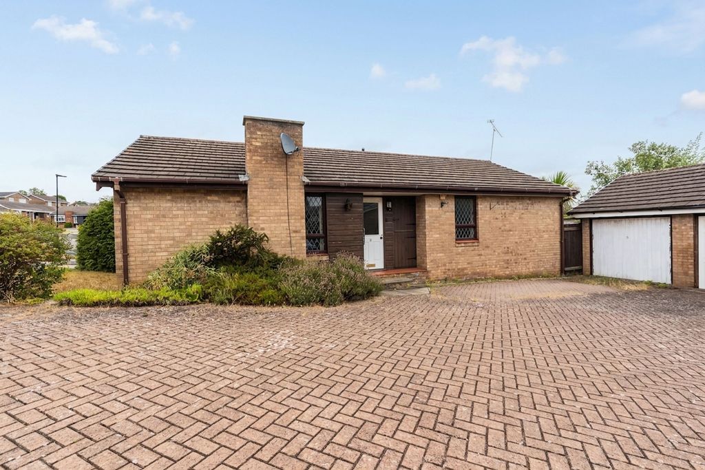Property photo 1 of 39