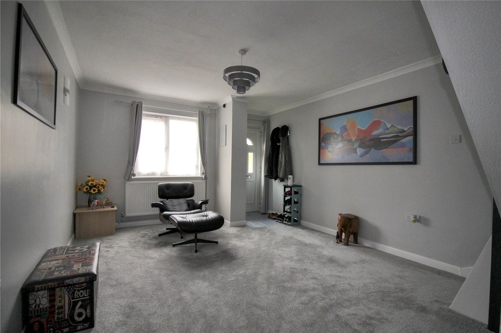Property photo 3 of 15 Picture No. 02