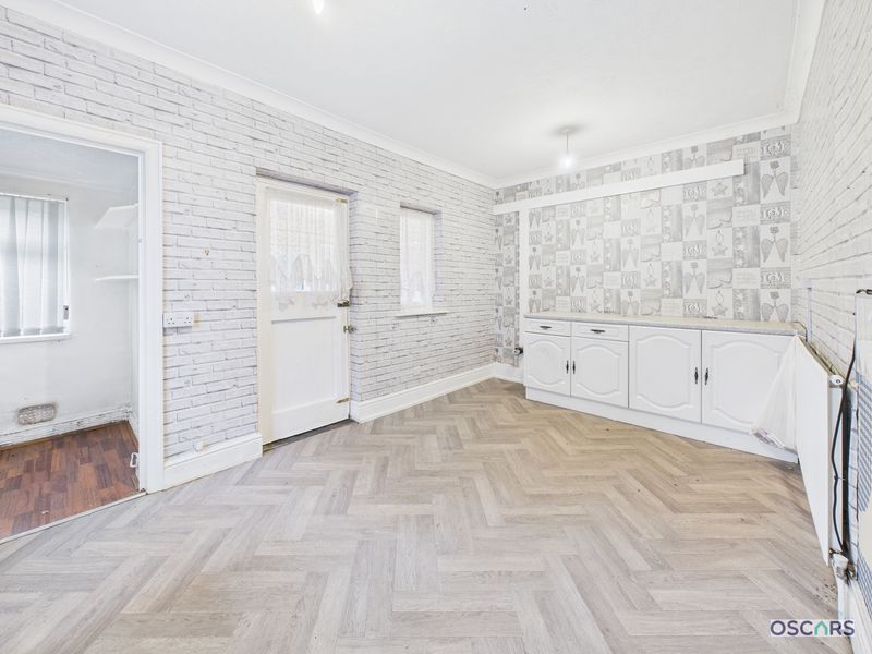 Property photo 3 of 9 Photo 2