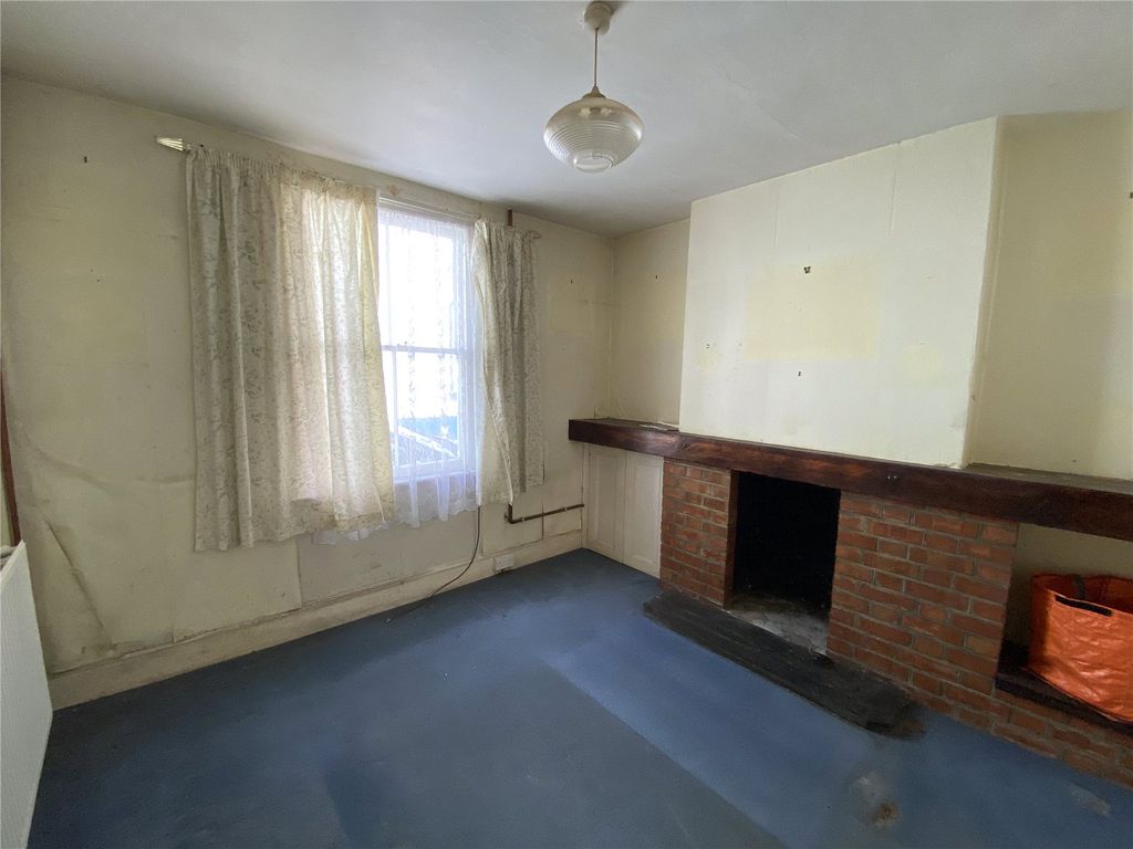 Property photo 2 of 12 Living Room