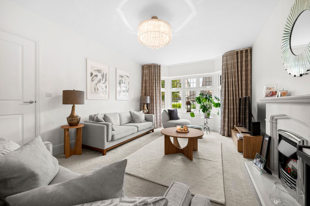 Property photo 3 of 28