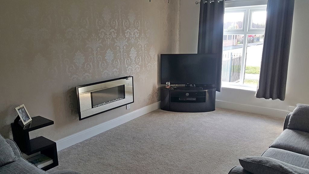 Property photo 3 of 12 Living Room