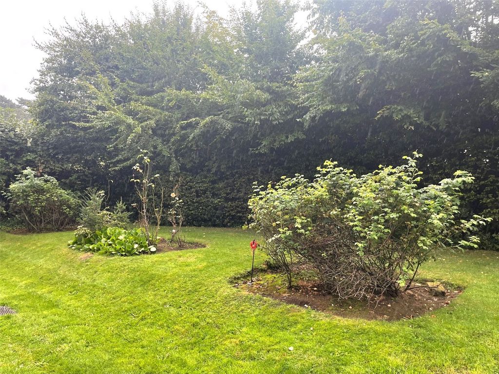 Property photo 3 of 9 Picture No. 01