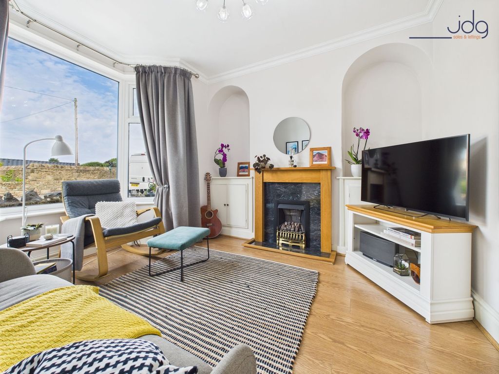 Property photo 3 of 11 Cosy Lounge